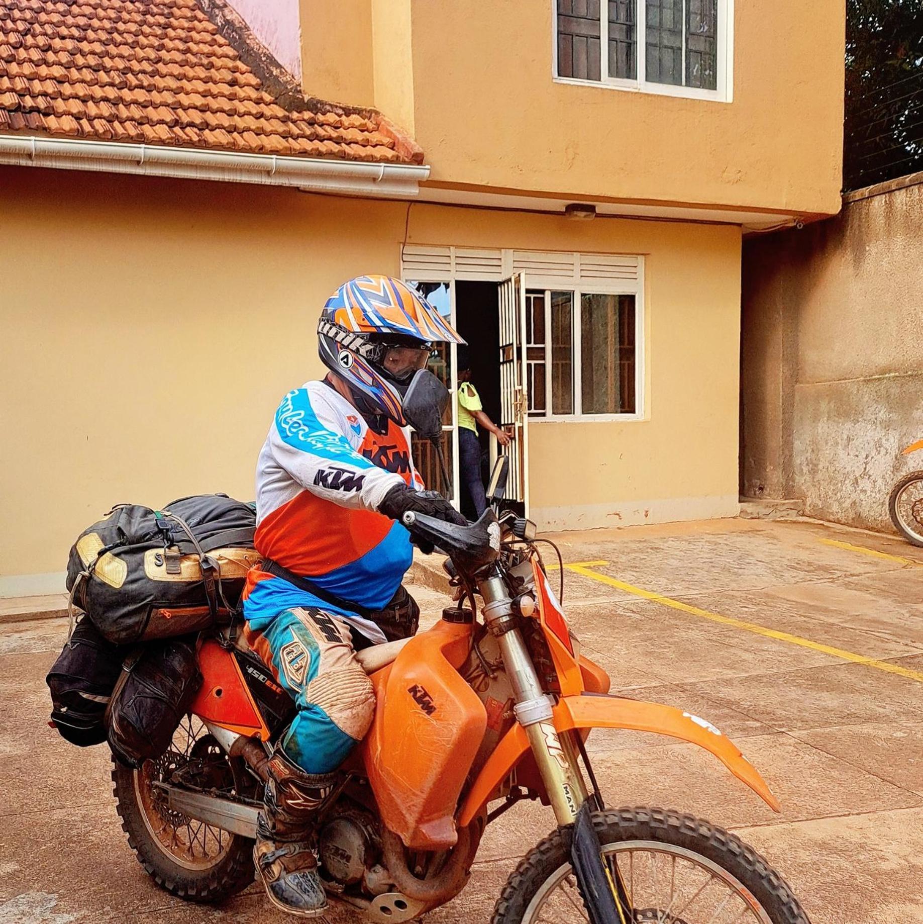 Tgs Homestay Kampala Exteriör bild