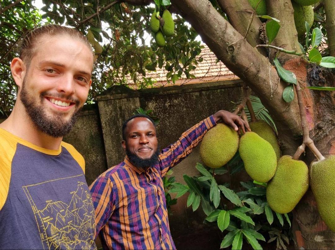Tgs Homestay Kampala Exteriör bild